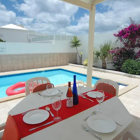 ヴィラ Puerto Del Carmen Sleeps 6 With Pool