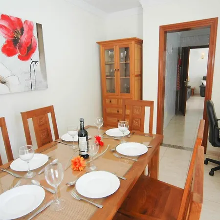 Puerto Del Carmen Sleeps 6 With Pool プエルト・デル・カルメン