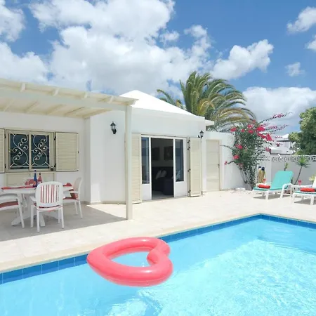 Puerto Del Carmen Sleeps 6 With Pool Villa Puerto del Carmen (Lanzarote)